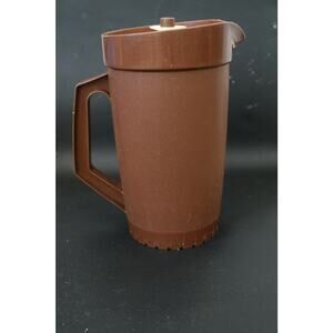 Vintage Tupperware Pitcher Chocolate Brown 2 Qt Cream Push Button Lid #800